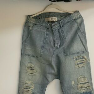 Magnolia Pearl Distressed Blue Denim Pants